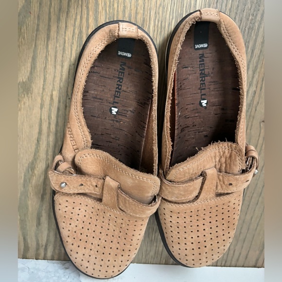 Merrell Around Town Slip On Air Loafer - tan, size 5.5 - Picture 2 of 7